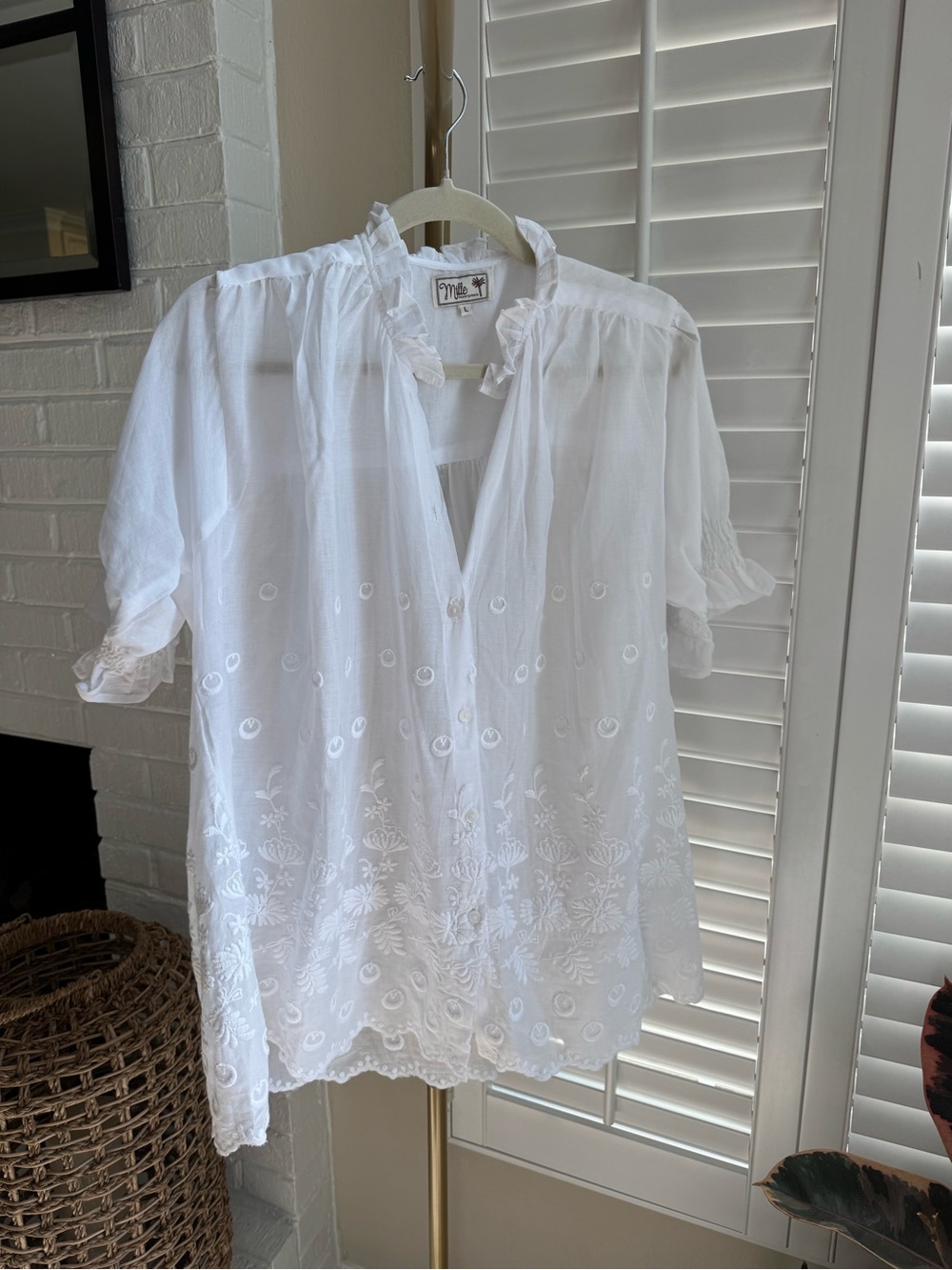 MILLE Marnie Short-Sleeve Buttondown Shirt in White Petal
